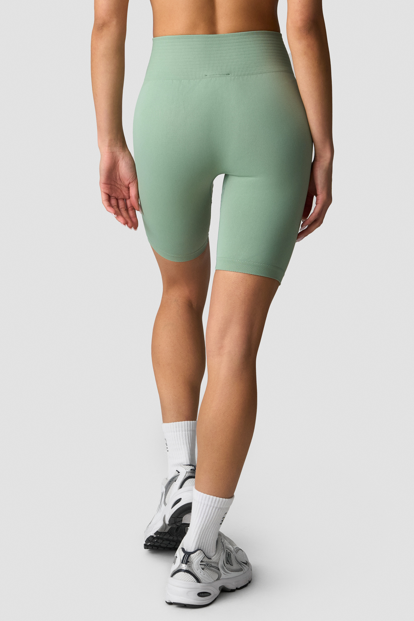 Define Seamless Biker Shorts Wmn Light Moss - image 2
