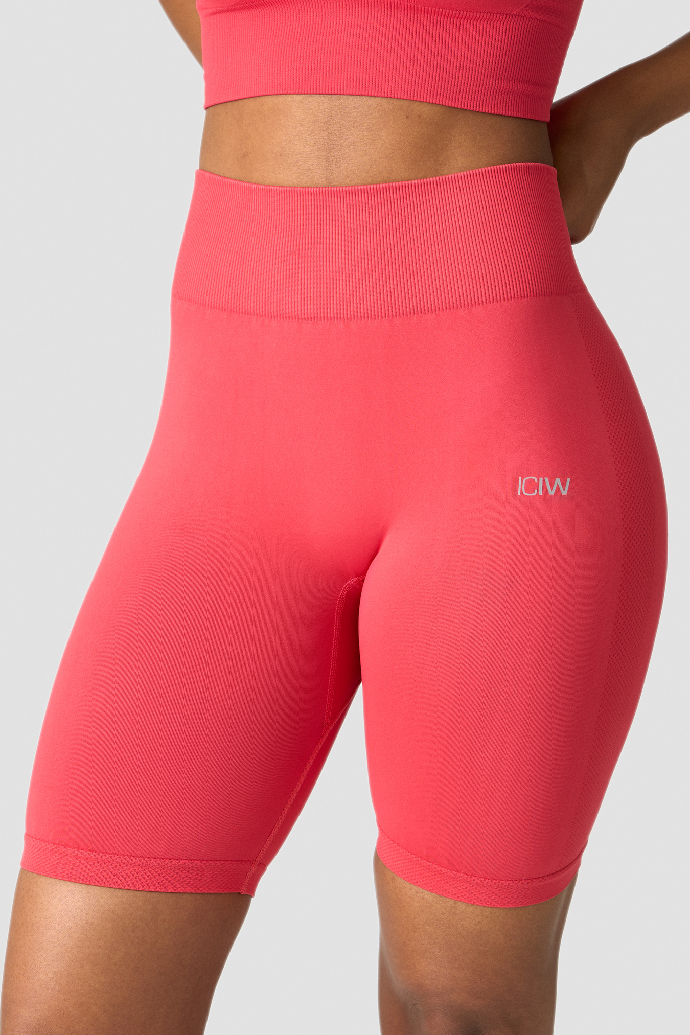 Define Seamless Biker Shorts Wmn Raspberry - image 4