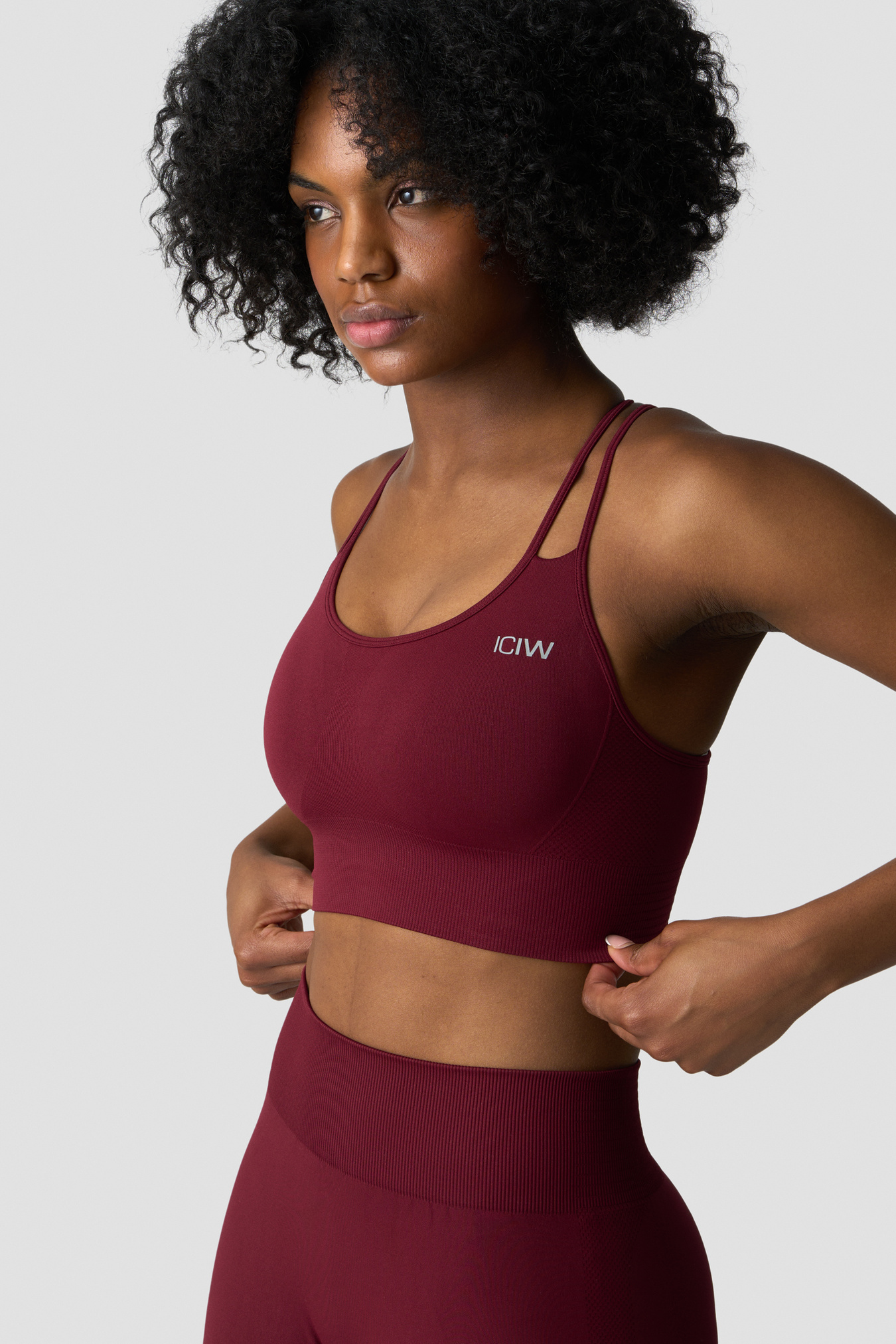 Define Seamless Sports Bra Burgundy - image 2