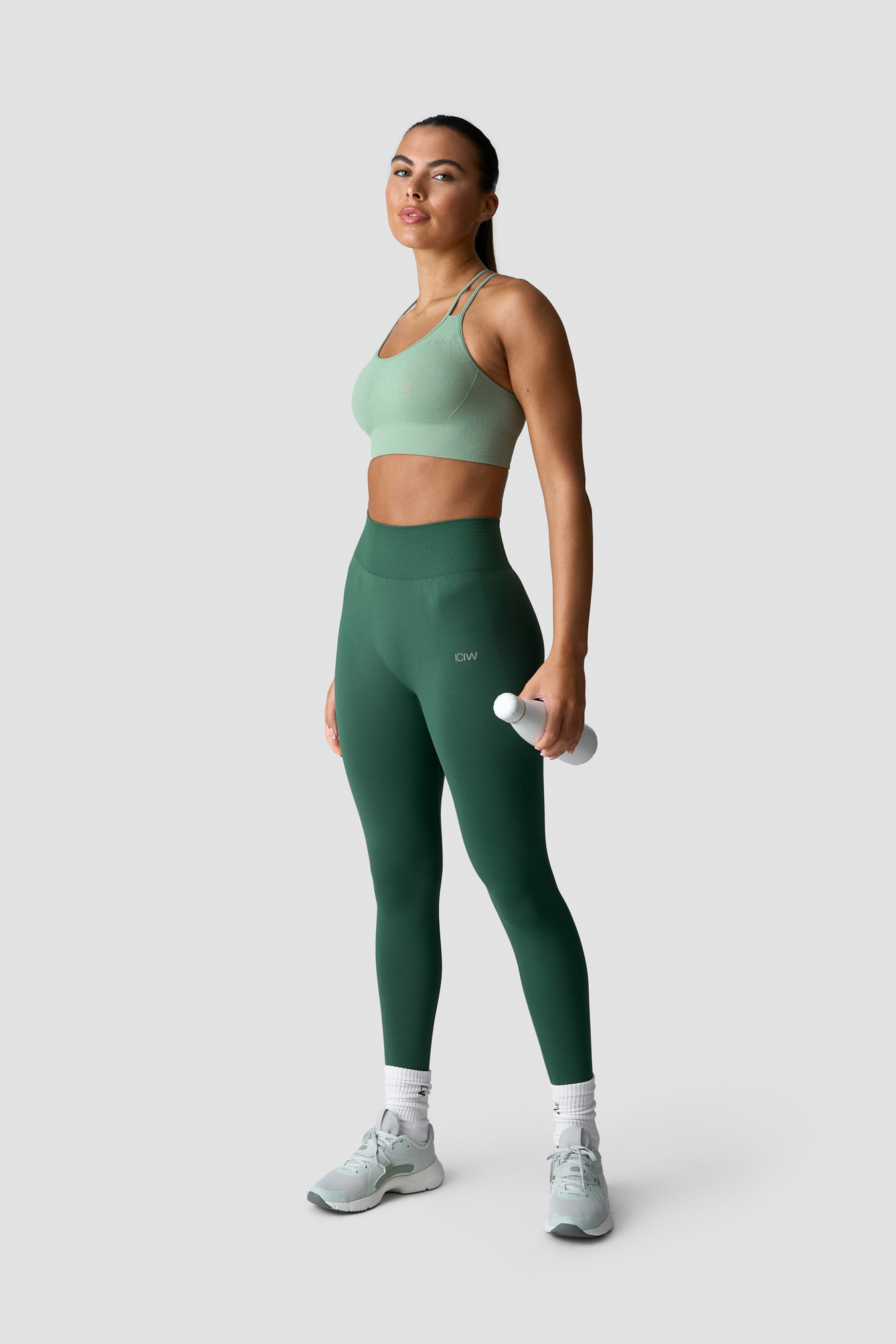 Define Seamless Sports Bra Light Moss - image 4