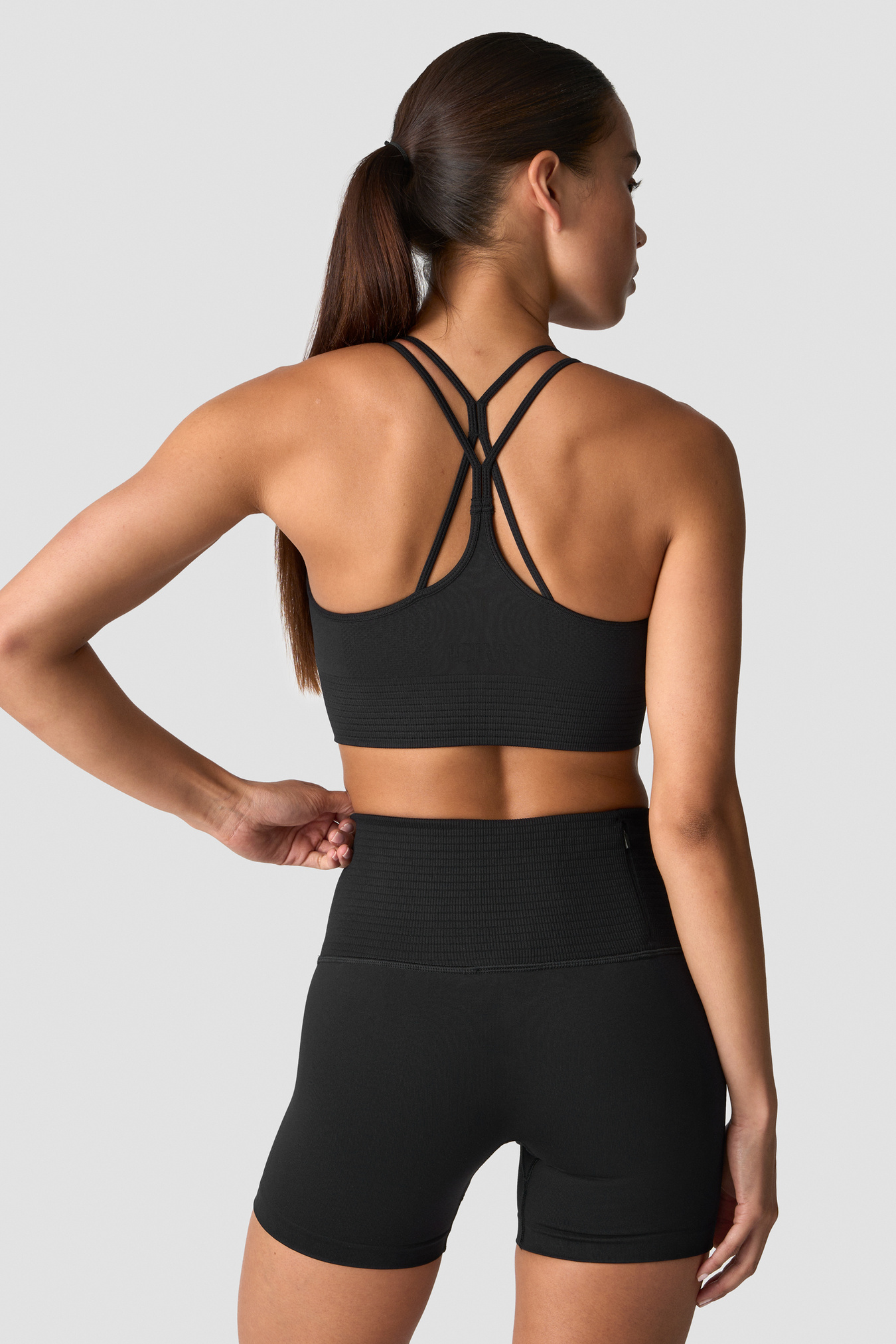 Define Seamless Sports Bra Black - image 4
