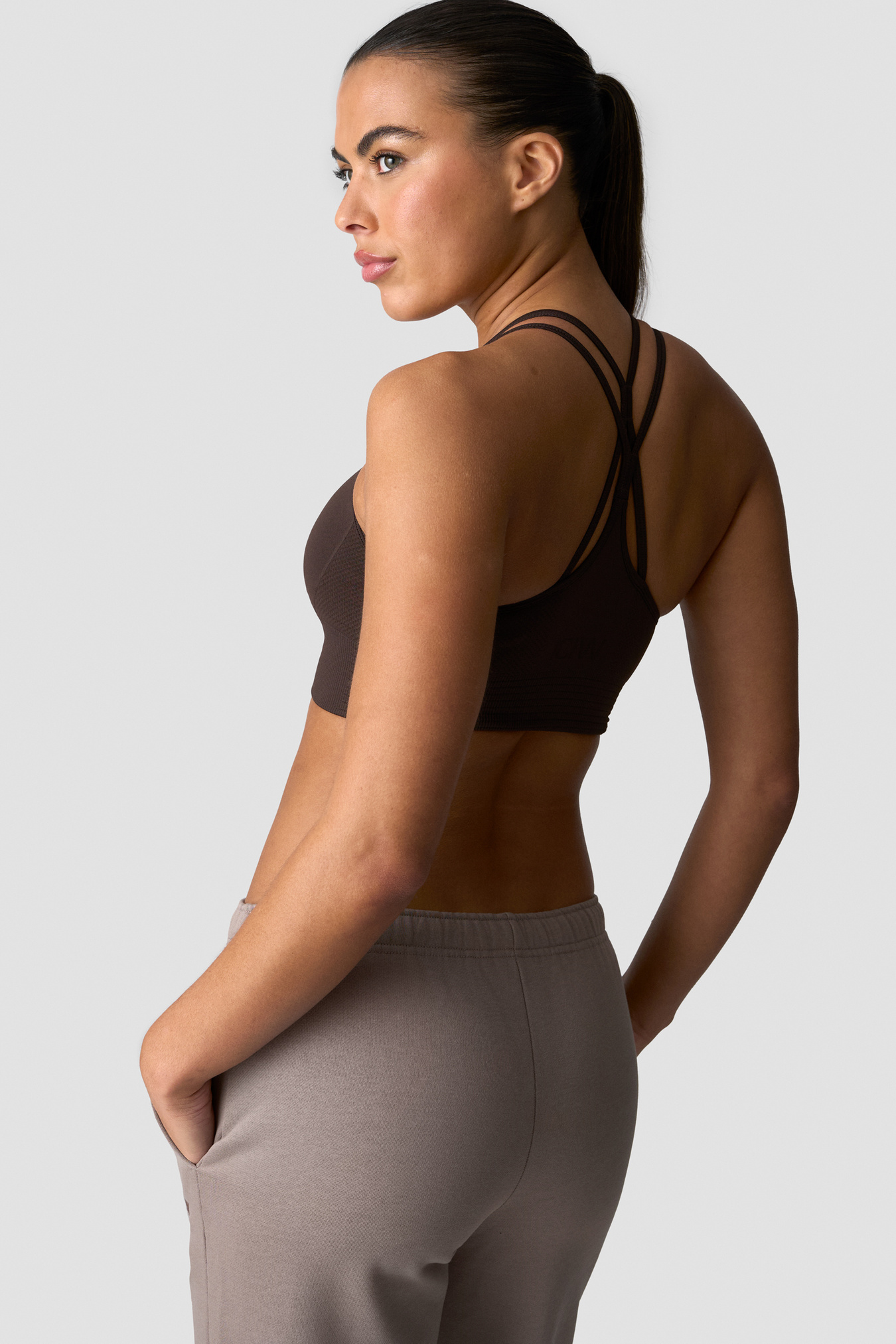Define Seamless Sports Bra Dark Brown - image 2