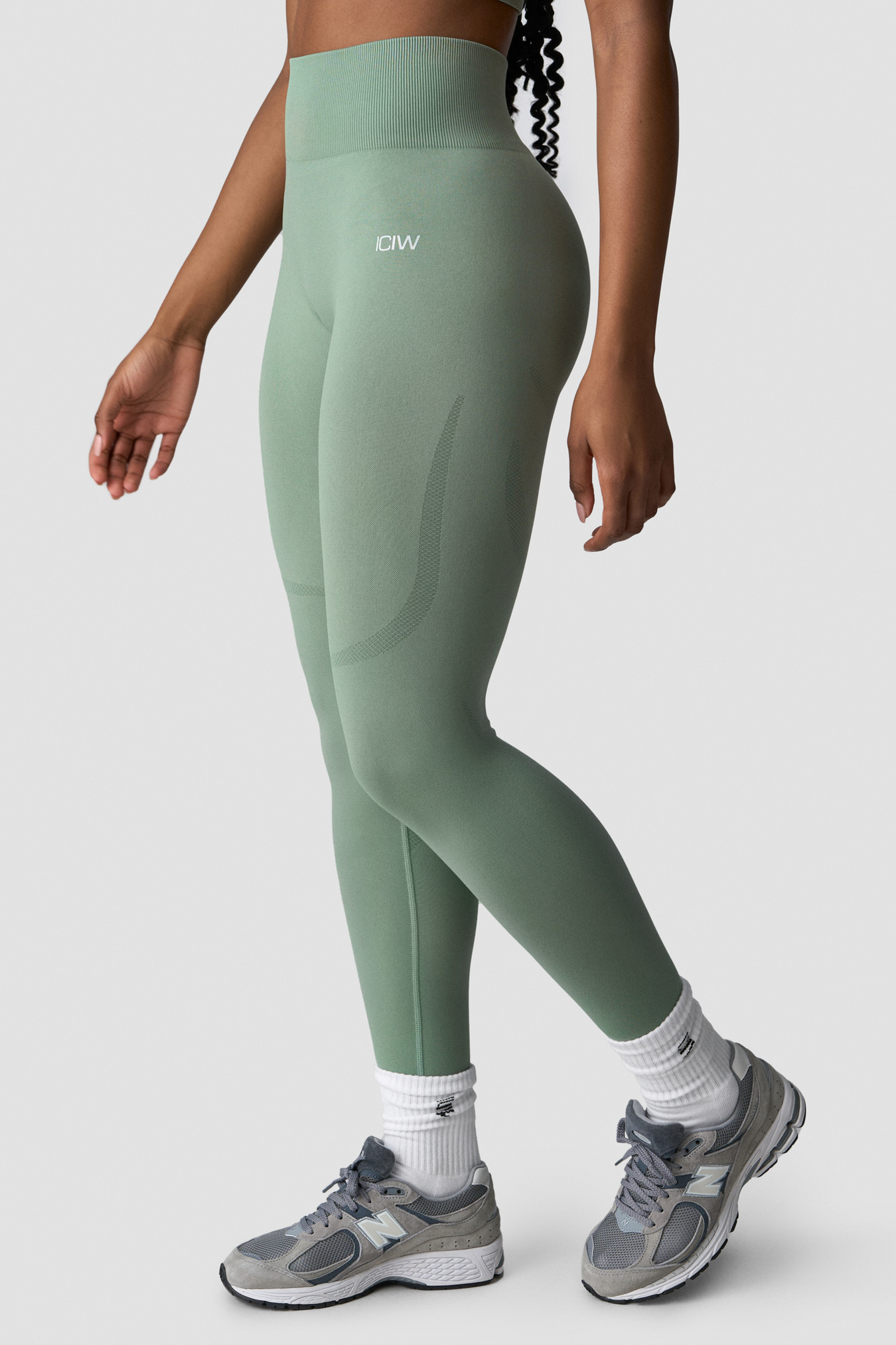 Divine Seamless Tights Wmn Light Moss - image 1